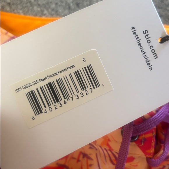 NWT Stio CFS Board Shorts in Desert Shimmer Painted Florals - Picture 4 of 7